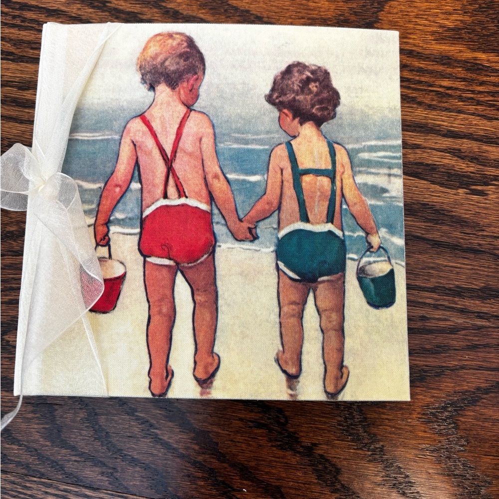 Terra Tradition Photo Album Children on the beach. 4x6 BRAND NEW in BOX